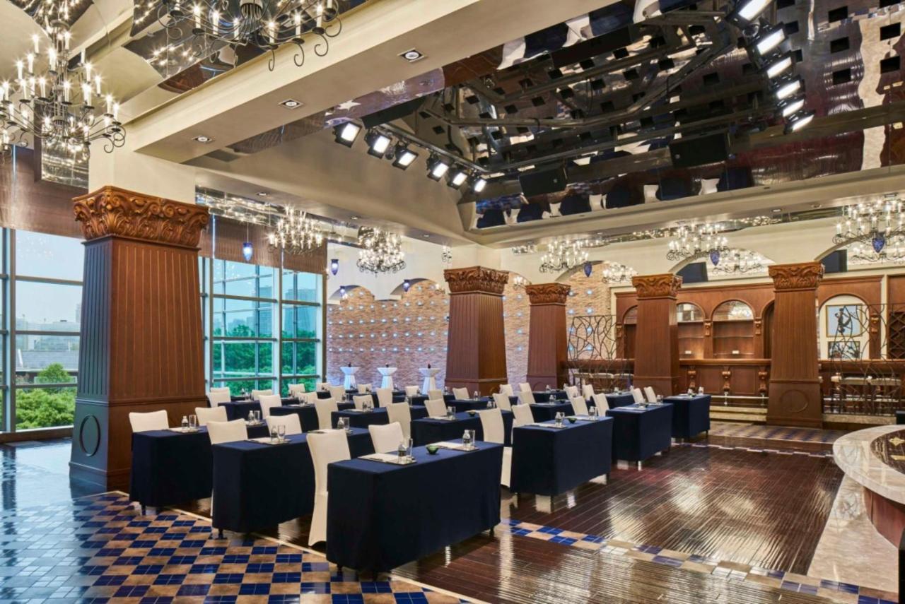 Grand Kempinski 5*