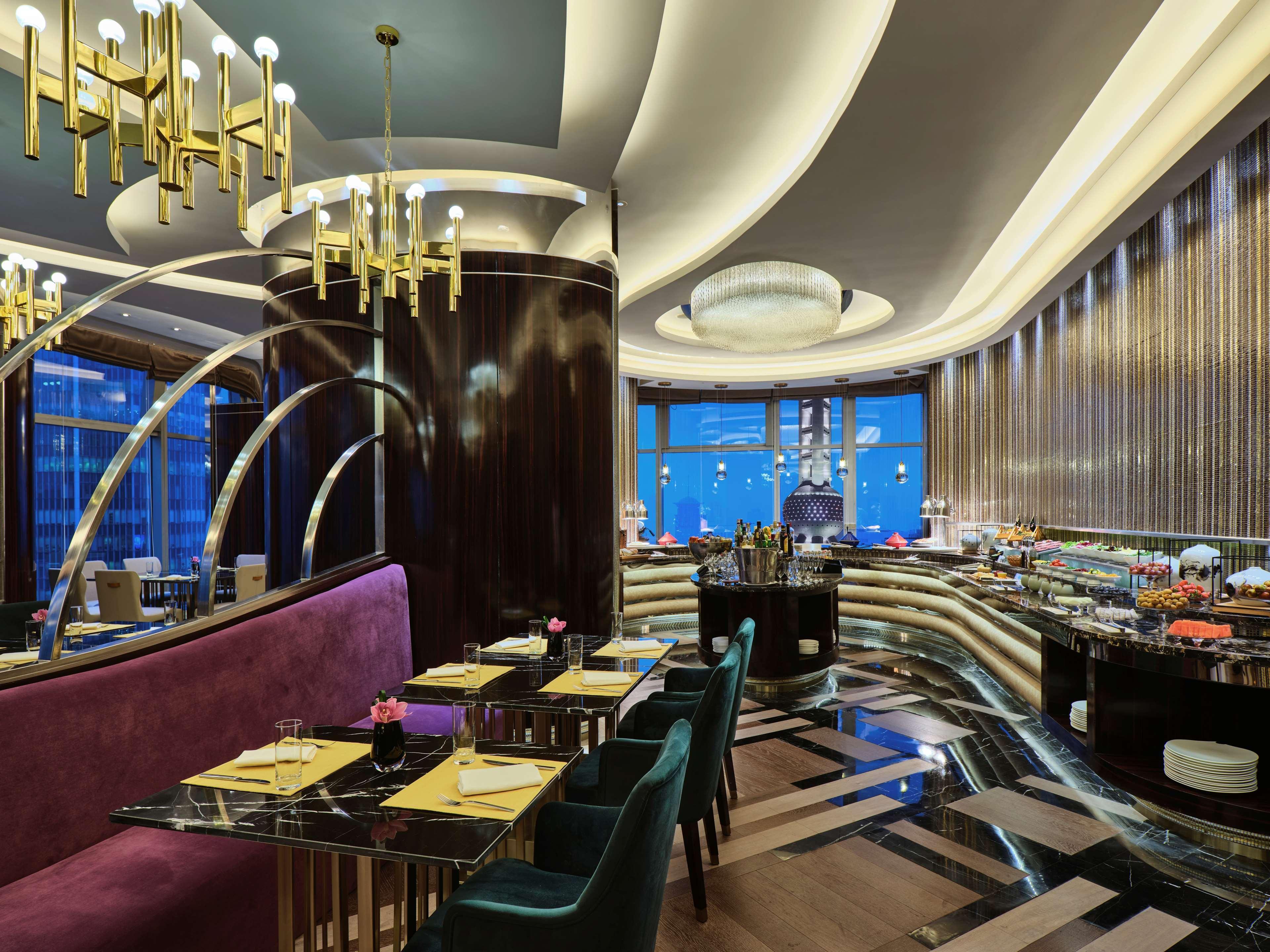 Grand Kempinski Hotel 5*